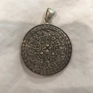 Silver pendent